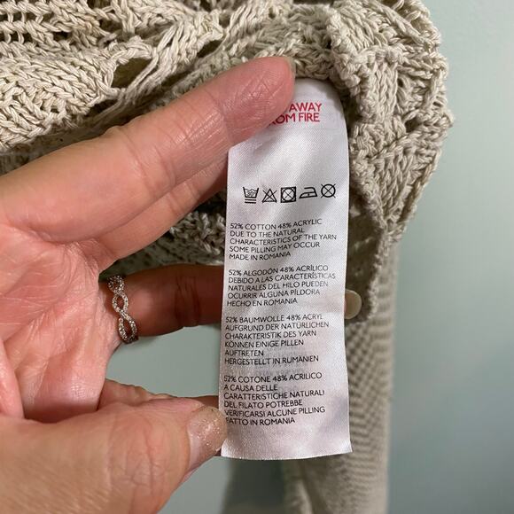 Urban Outfitters Women Beige Oversized Beachy Pointelle Sweater Size S - Picture 7 of 8